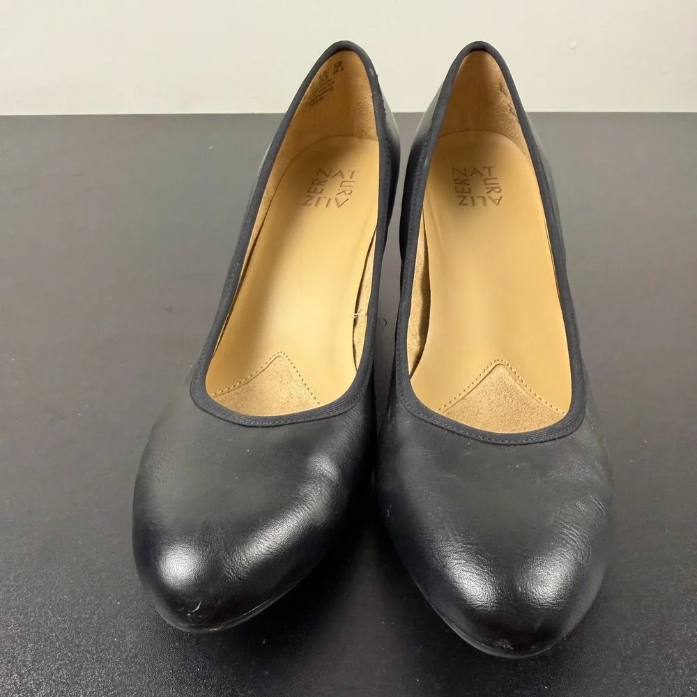 Naturalizer Naomi Pumps Women 9.5M Black Leather Block Heel Comfort Shoes Career